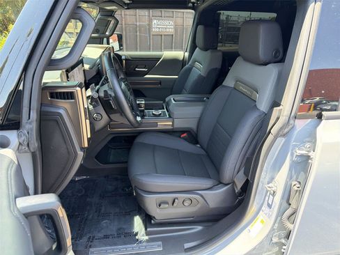 Used 2025 GMC Hummer EV 2X AWD/4WD image 12
