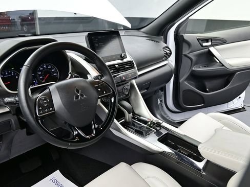 Used 2024 Mitsubishi Eclipse Cross SEL image 16