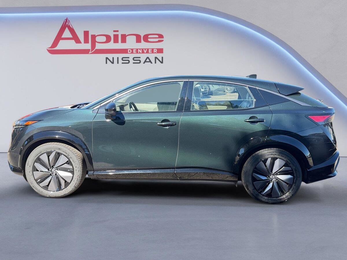 Used 2024 Nissan Ariya AWD image 2