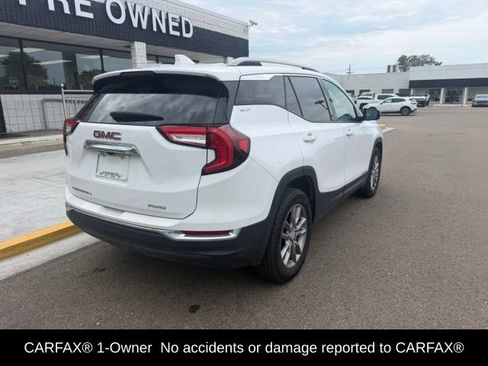 Used 2024 GMC Terrain SLT AWD/4WD image 7