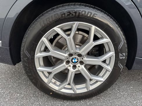 Used 2022 BMW X7 xDrive40i w/ Executive Package image 10