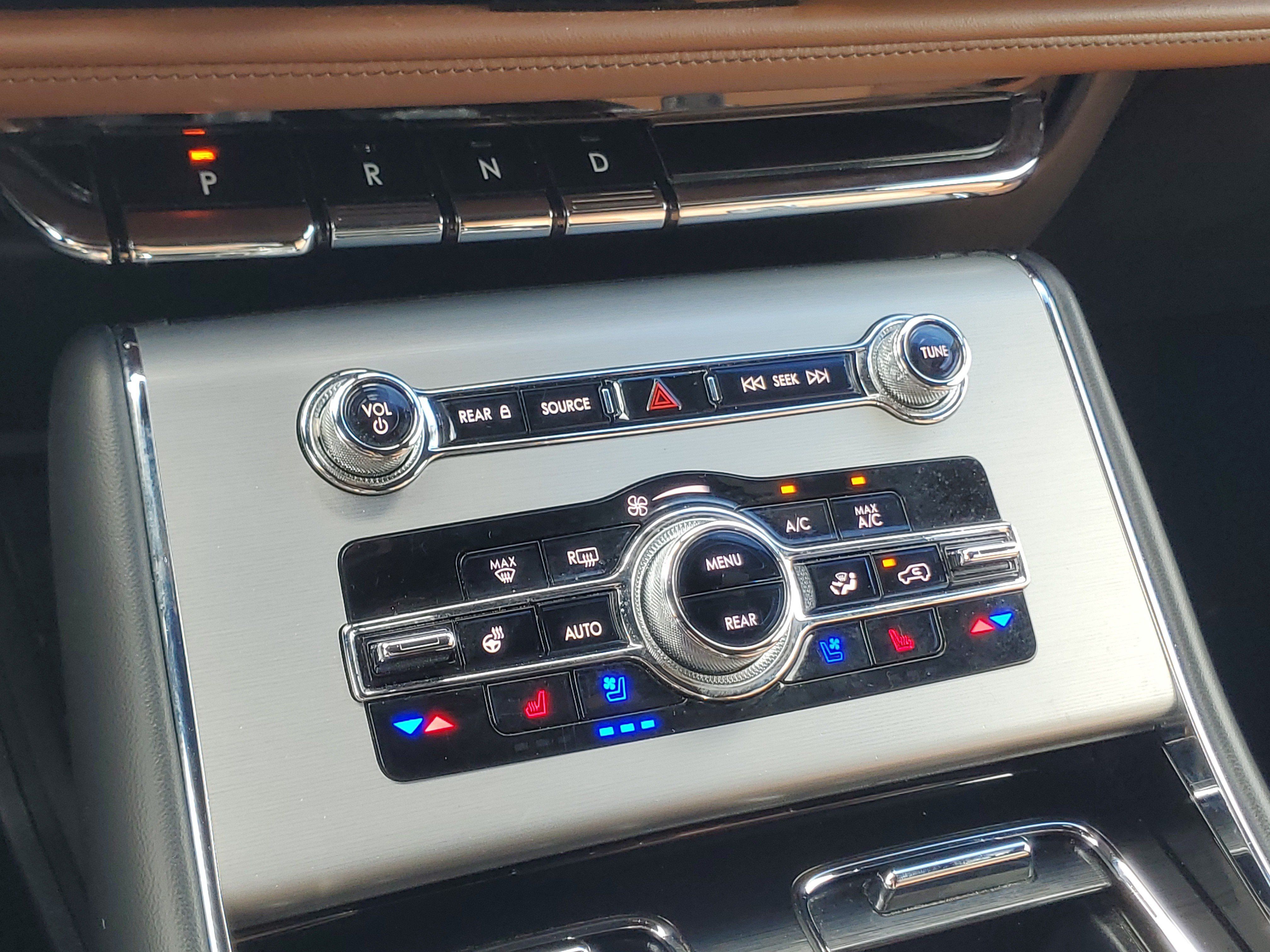 Used 2023 Lincoln Aviator Reserve w/ Equipment Group 201A AWD/4WD image 18