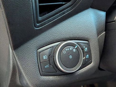 Used 2019 Ford Escape SE FWD image 8