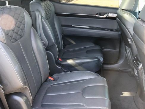 Used 2022 Hyundai Palisade Limited image 23