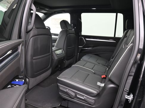 New 2026 Cadillac Escalade ESV Sport w/ Touring Package image 10