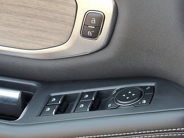 Used 2025 Ford Expedition Platinum AWD/4WD image 25