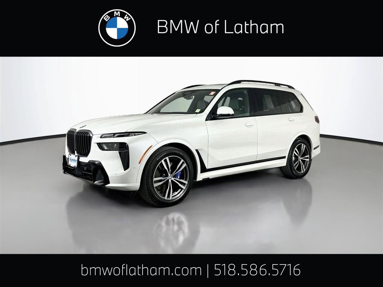 Used 2025 BMW X7 xDrive40i w/ M Sport Package AWD/4WD image 1