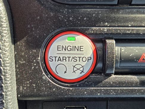 Used 2015 Ford Mustang Coupe image 18