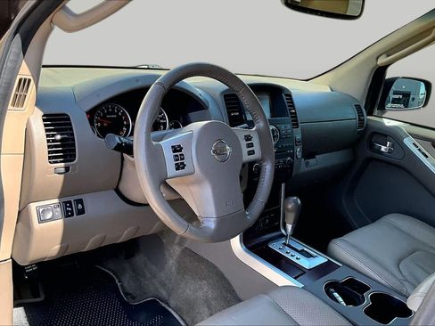 Used 2012 Nissan Pathfinder LE RWD image 18