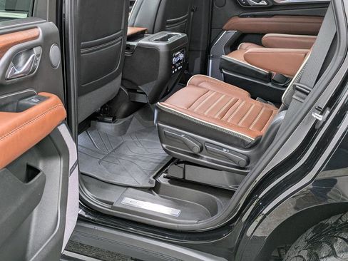 Used 2024 GMC Yukon Denali Ultimate image 32