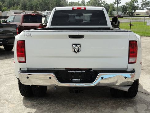 Used 2015 RAM 3500 Tradesman w/ Chrome Appearance Group AWD/4WD image 4