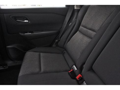 Certified 2026 Nissan Rogue SV FWD image 14