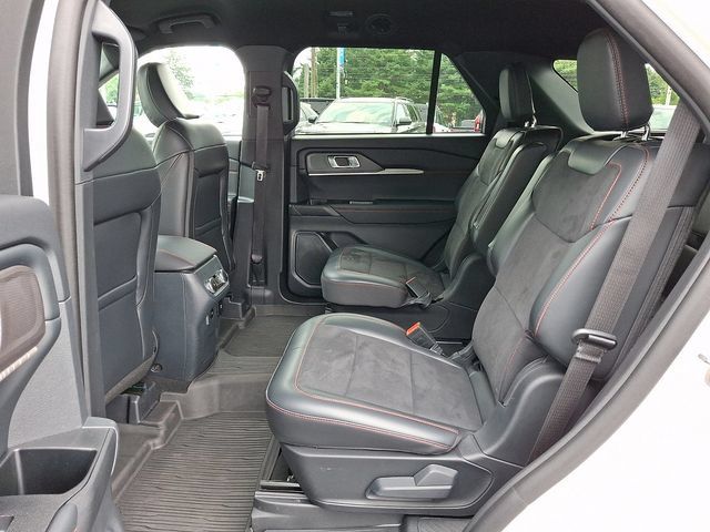 Certified 2025 Ford Explorer ST AWD/4WD image 11