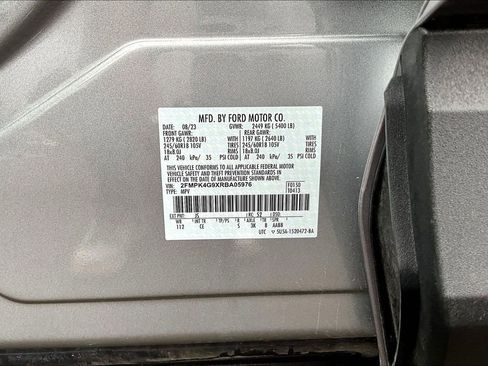 Used 2024 Ford Edge SE image 32