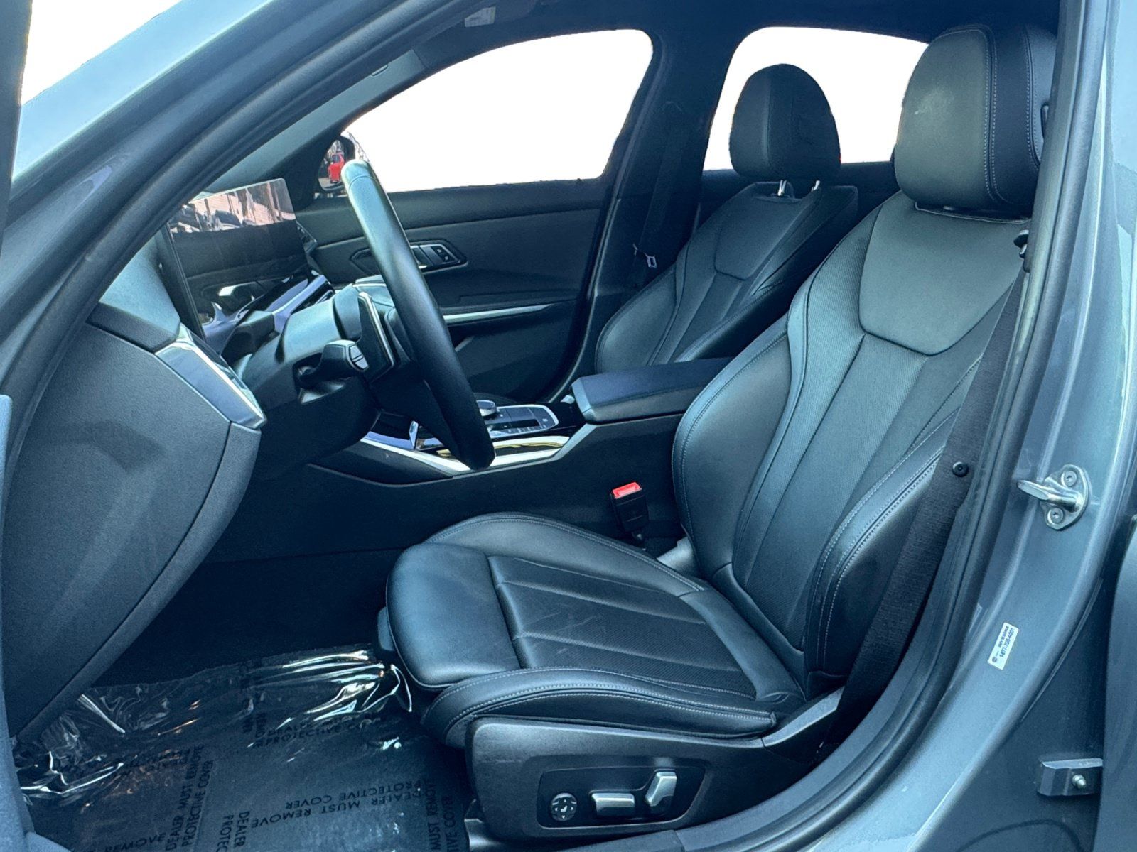 Used 2023 BMW 330i Sedan w/ Convenience Package RWD image 9