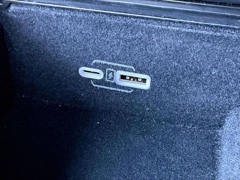 Used 2022 Jeep Grand Wagoneer Series III w/ Rear Seat Video Group 1 image 34