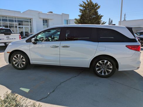 Used 2023 Honda Odyssey EX-L image 7