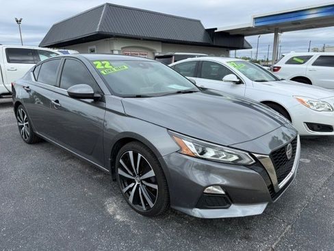 Used 2022 Nissan Altima 2.5 SR image 1