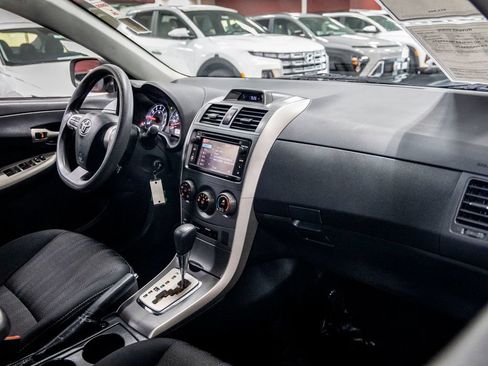 Used 2013 Toyota Corolla S FWD image 29