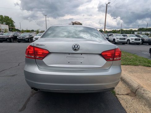 Used 2014 Volkswagen Passat 2.5 S FWD image 6