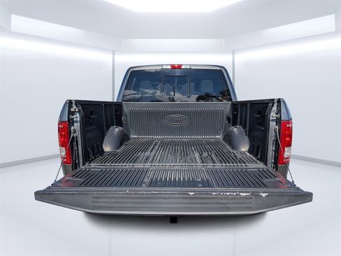 Used 2017 Ford F150 Lariat image 12