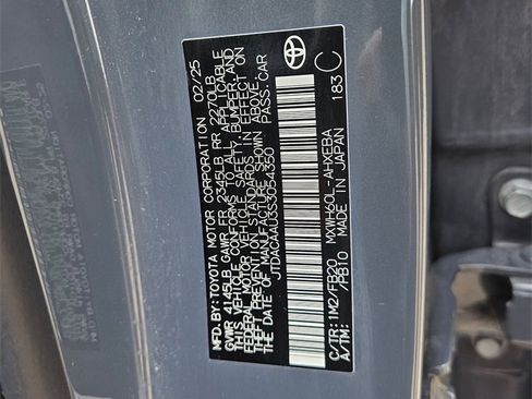 Used 2025 Toyota Prius LE image 30