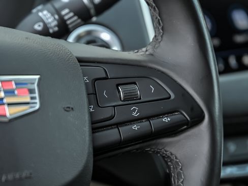 Used 2019 Cadillac XT4 Luxury w/ Cold Weather Package FWD image 25