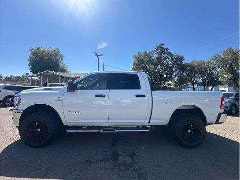 Used 2024 RAM 2500 Big Horn AWD/4WD image 4