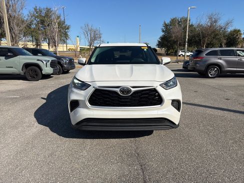 Used 2020 Toyota Highlander L image 8