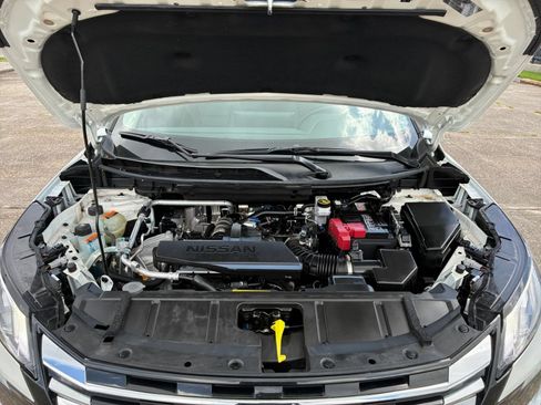 Used 2026 Nissan Rogue SL FWD image 28