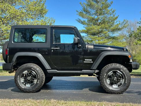 Used 2012 Jeep Wrangler Sport AWD/4WD image 3