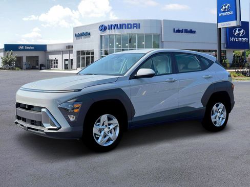 New 2026 Hyundai Kona SE image 2