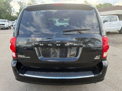 Used 2019 Dodge Grand Caravan SXT FWD image 6