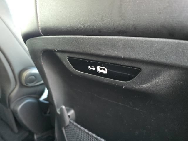 Used 2025 Chrysler Pacifica Limited FWD image 18