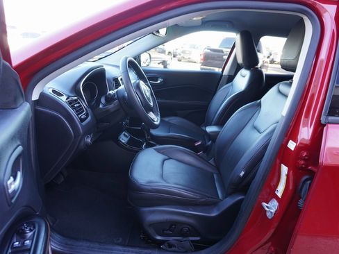 Used 2018 Jeep Compass Limited w/ Navigation Group image 7