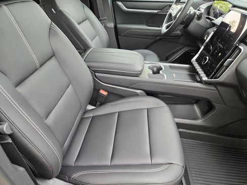 New 2026 GMC Acadia Elevation w/ Black Edition FWD image 9