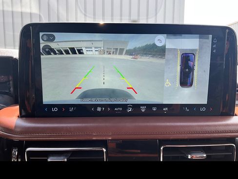 Used 2025 Lincoln Aviator Reserve w/ Equipment Group 201A AWD/4WD image 8
