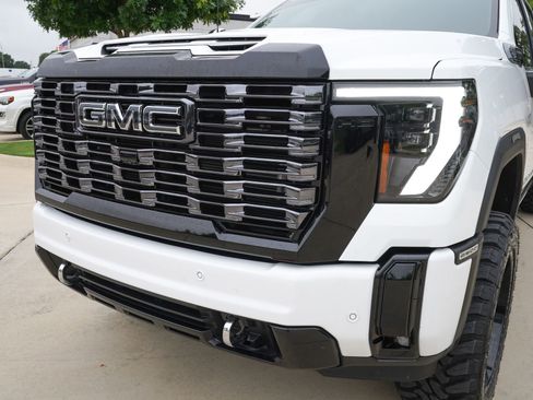 Used 2025 GMC Sierra 2500 Denali Ultimate AWD/4WD image 30