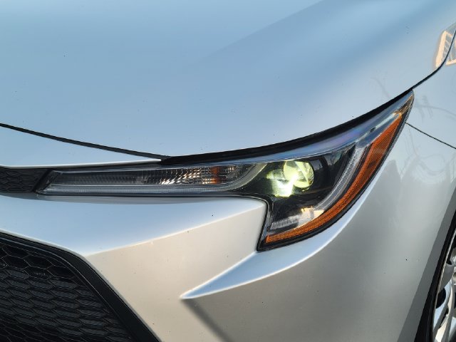 Used 2021 Toyota Corolla LE FWD image 24