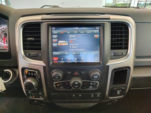 Used 2019 RAM 1500 Big Horn AWD/4WD image 23