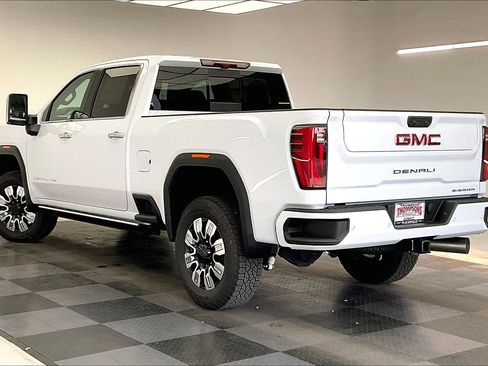 New 2026 GMC Sierra 2500 Denali w/ Denali Reserve Package image 2