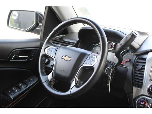 Used 2018 Chevrolet Tahoe LT image 19