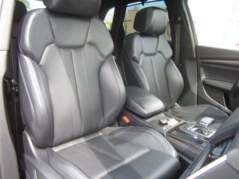 Used 2019 Audi SQ5 Prestige AWD/4WD image 15