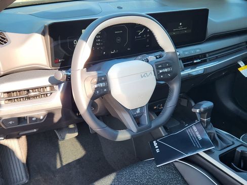 New 2025 Kia K4 GT-Line image 12