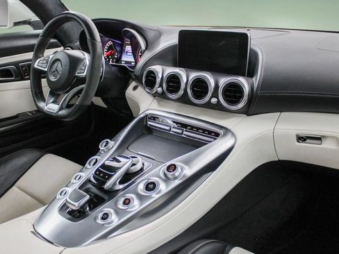 Used 2017 Mercedes-Benz AMG GT Coupe image 21