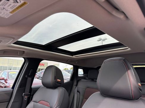 New 2025 Nissan Kicks SR w/ SR Premium Package image 25