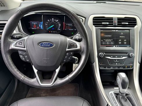 Used 2015 Ford Fusion SE w/ Equipment Group 502A FWD image 10