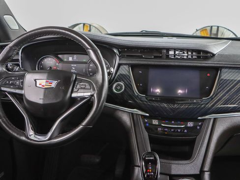 Used 2023 Cadillac XT6 Premium Luxury AWD/4WD image 17