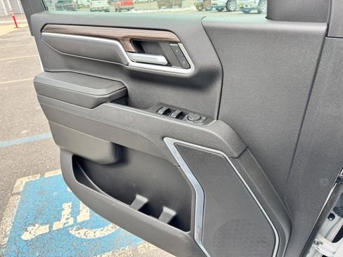 Used 2023 Chevrolet Silverado 1500 LT image 26