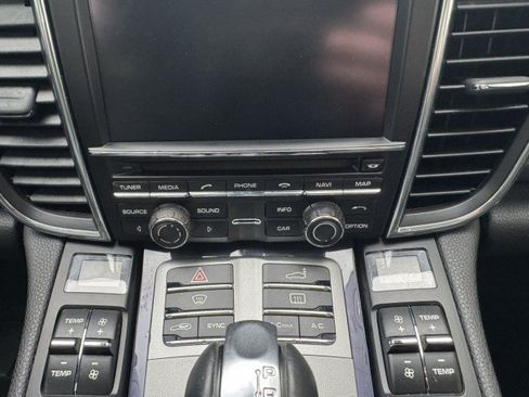 Used 2014 Porsche Panamera S RWD image 31